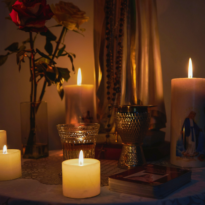 4 Scents to Elevate Your Altar